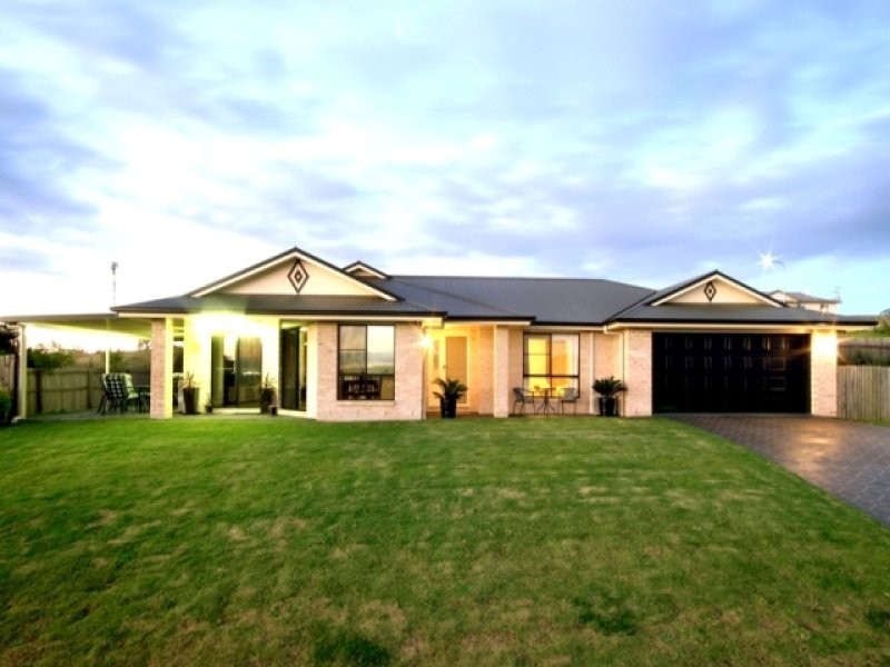 23 McShane Drive, Mount Kynoch QLD 4350