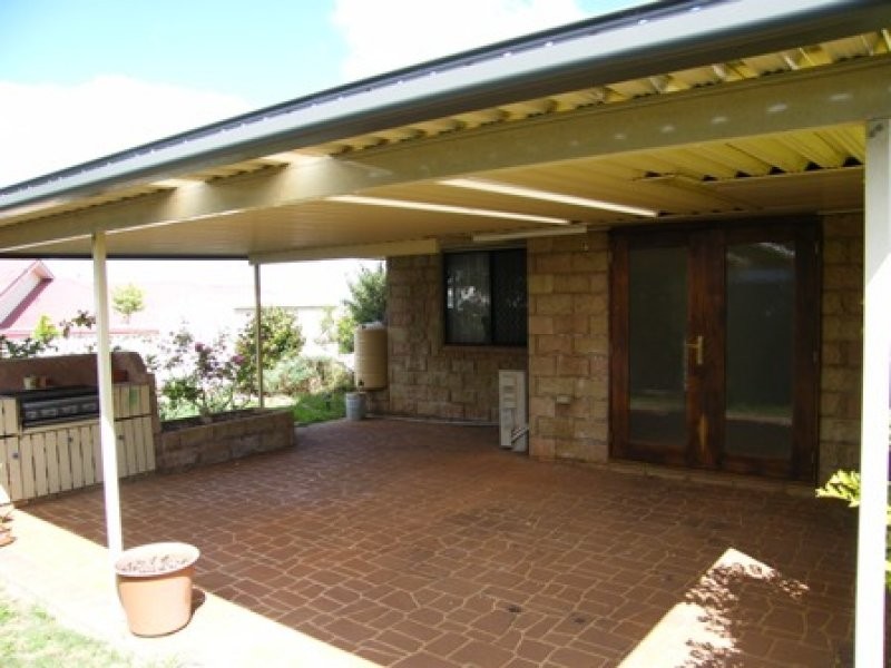 22 Catalina Drive, Wilsonton QLD 4350