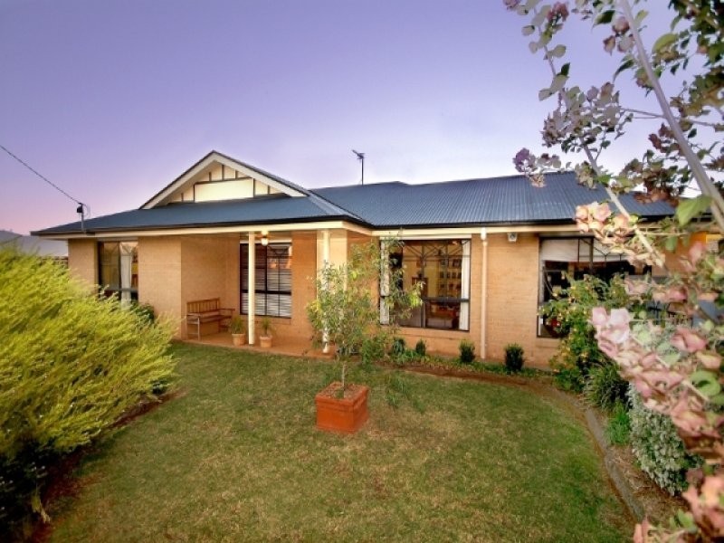 305 Greenwattle Street, Wilsonton QLD 4350