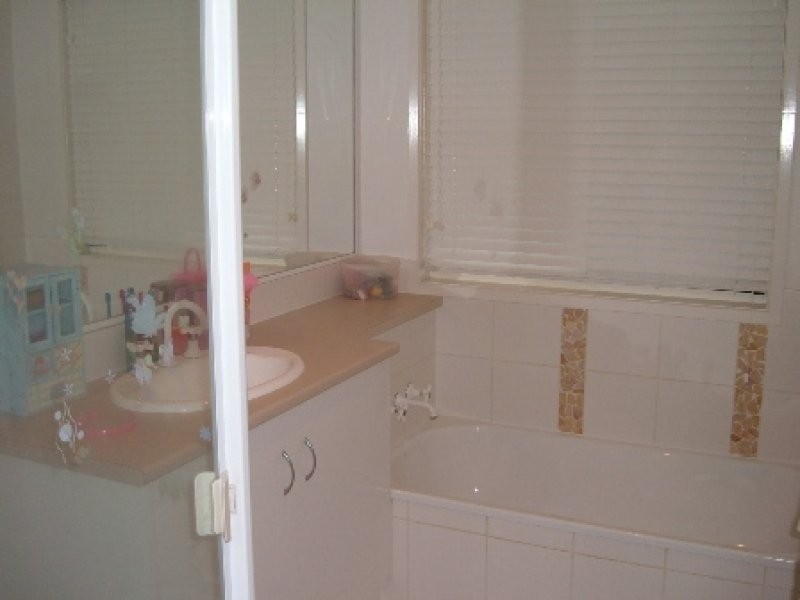 12 Elizabeth Street, Westbrook QLD 4350