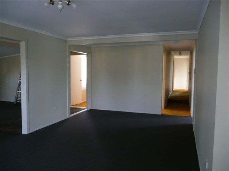 9 Robert Street, Grantham QLD 4347