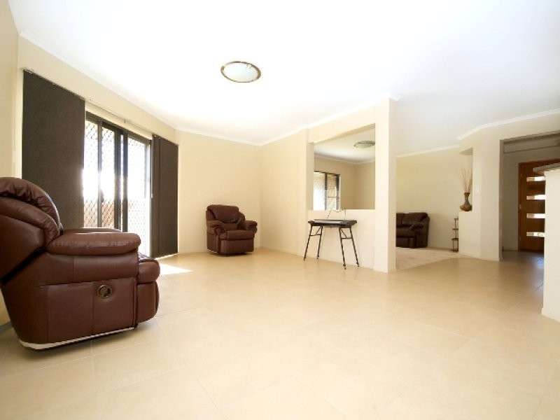 16 Manooka Crescent, Highfields QLD 4352