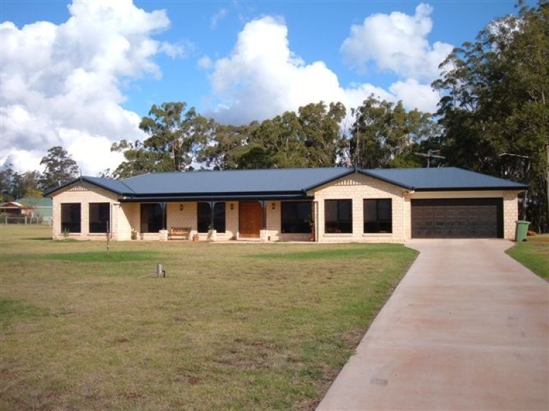 9 Bass Street, Cabarlah QLD 4352