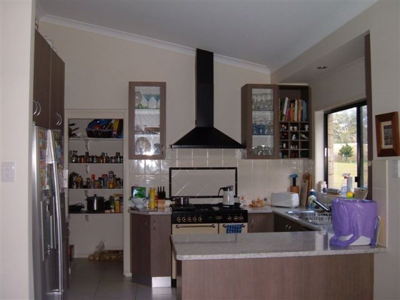 9 Bass Street, Cabarlah QLD 4352