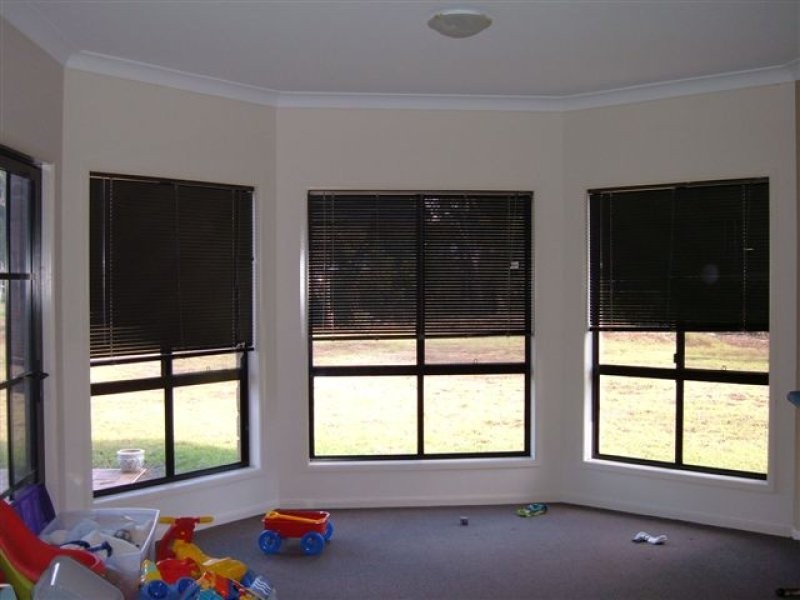 9 Bass Street, Cabarlah QLD 4352