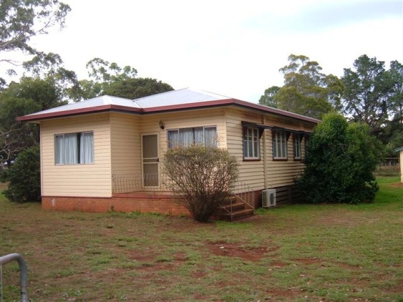 48 Highfields Road, Highfields QLD 4352