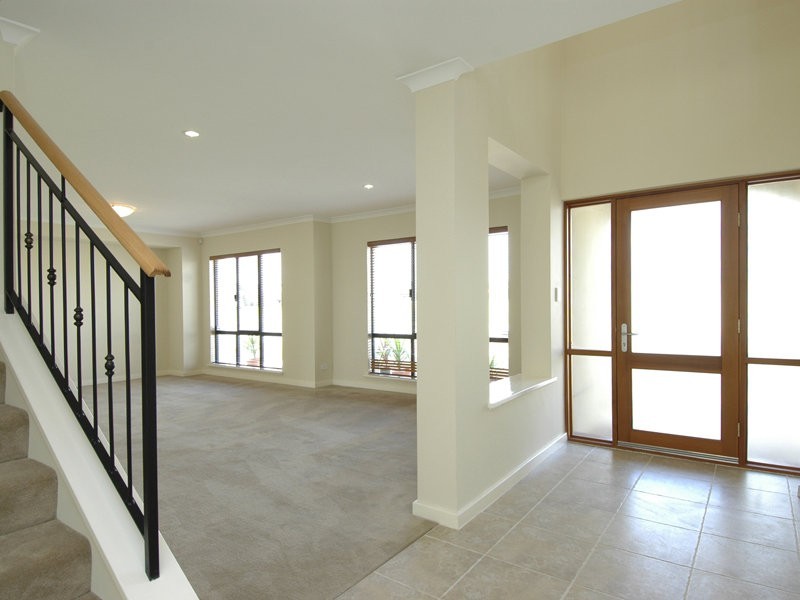 13 Carpenteria Drive, Stirling WA 6021