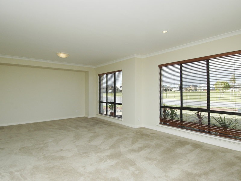 13 Carpenteria Drive, Stirling WA 6021