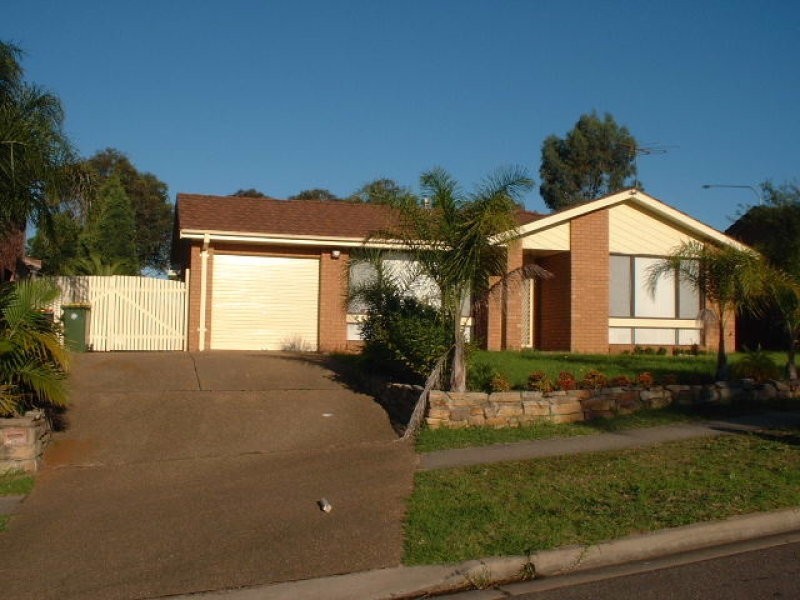 5 Goolagong Place, Menai NSW 2234
