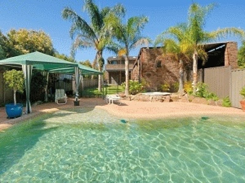 17 Austin Street, Illawong NSW 2234