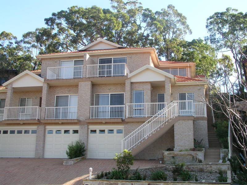 10A Charlotte Place, Illawong NSW 2234