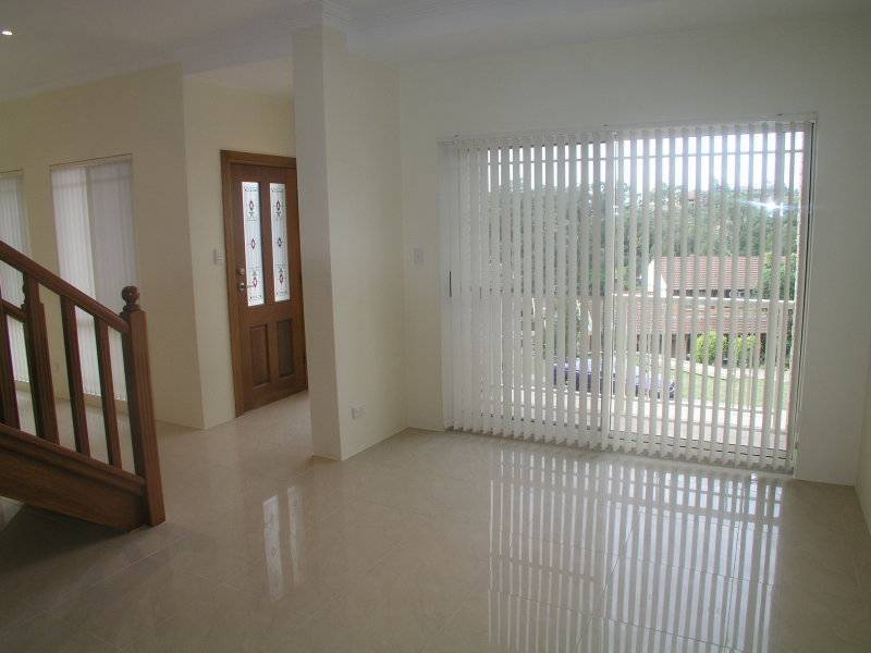 10A Charlotte Place, Illawong NSW 2234