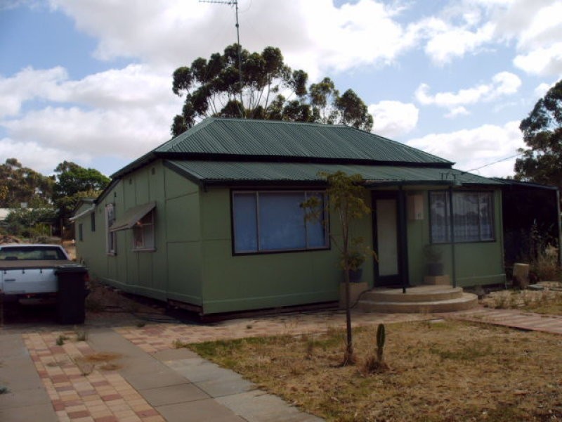 42 Absolon Street, Dumbleyung WA 6350