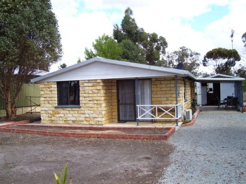 33 Keith Street, Broomehill WA 6318