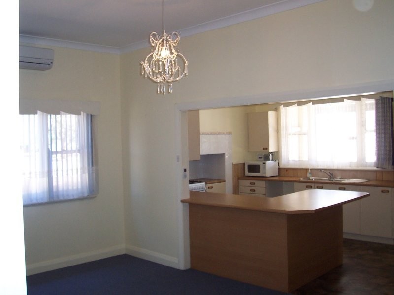 12 Arbour Street, Katanning WA 6317