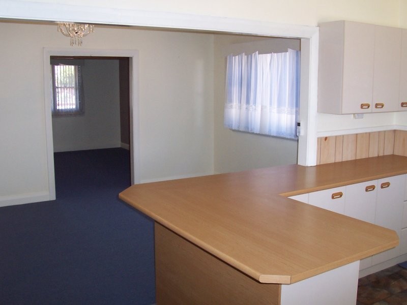 12 Arbour Street, Katanning WA 6317