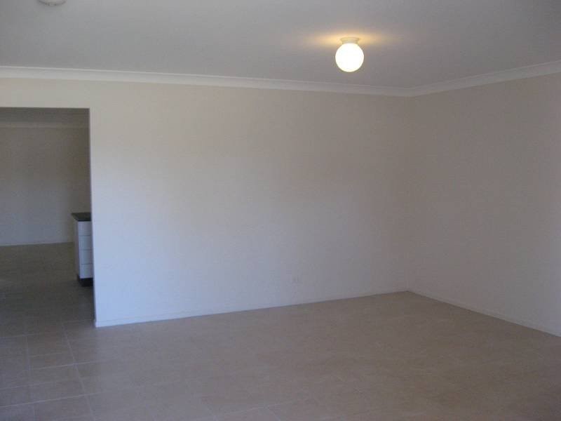 12 Bolte Crescent, Kallangur QLD 4503