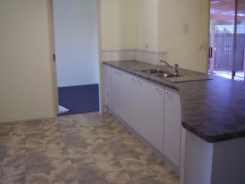14 Macarthur Drive, Kallangur QLD 4503