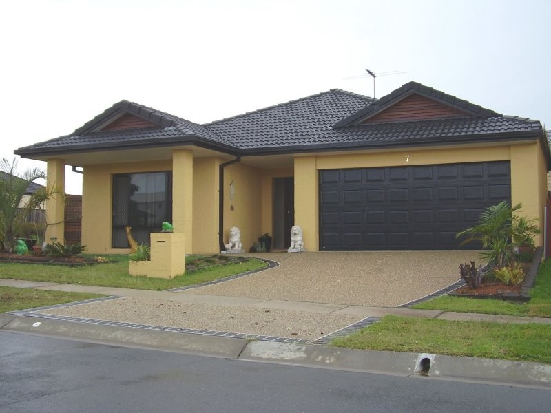 7 Redcedar Street, North Lakes QLD 4509