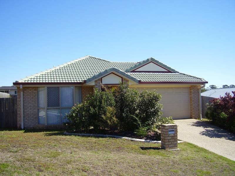 35 D’Aguliar Crescent, Petrie QLD 4502