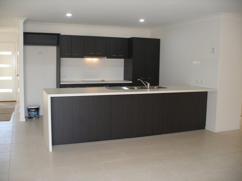 9 Mikaela Ct, Kallangur QLD 4503