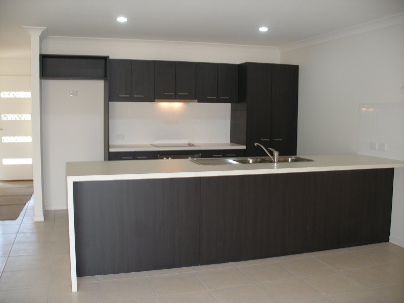 9 Mikaela Ct, Kallangur QLD 4503