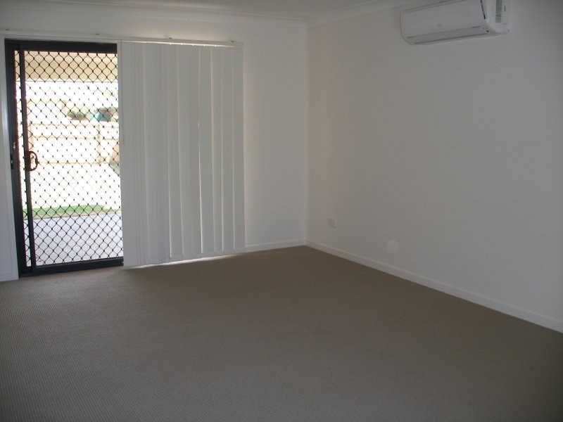 9 Mikaela Ct, Kallangur QLD 4503