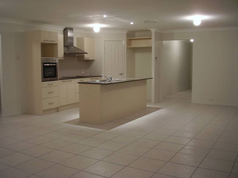 4 Natalie Close, Deception Bay QLD 4508