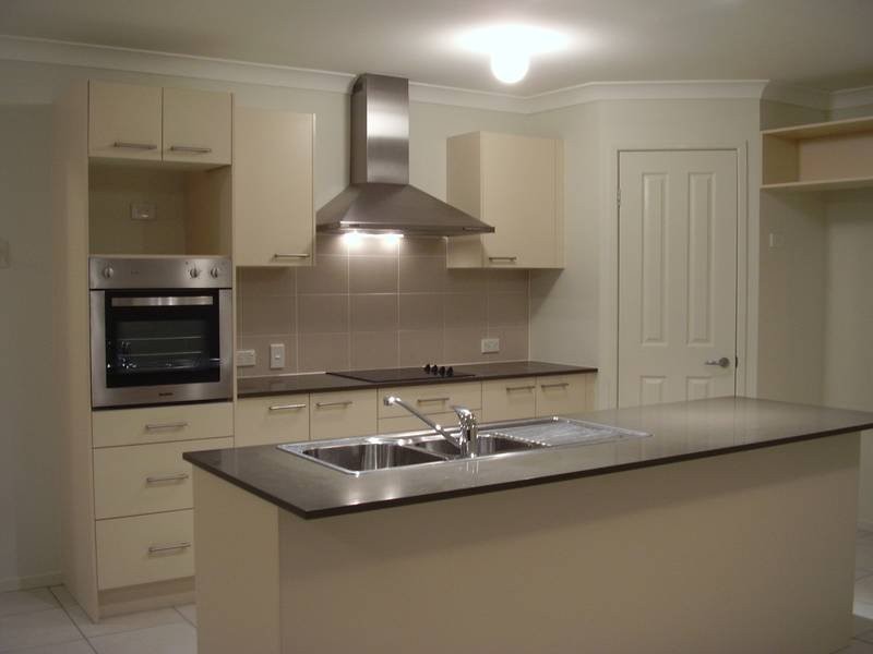 4 Natalie Close, Deception Bay QLD 4508