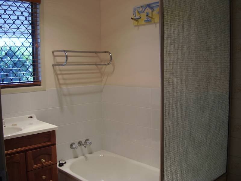 18 Lerose Avenue, Kallangur QLD 4503