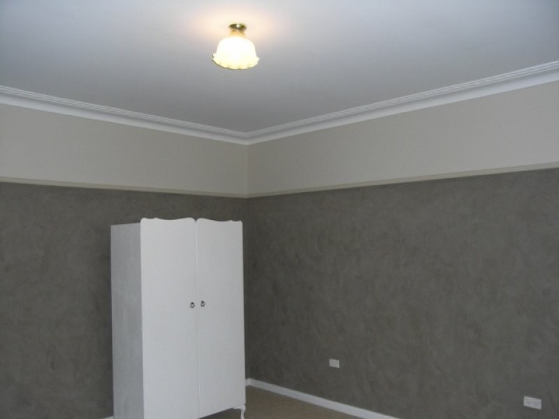 27 Kennedy Avenue, Wagga Wagga NSW 2650