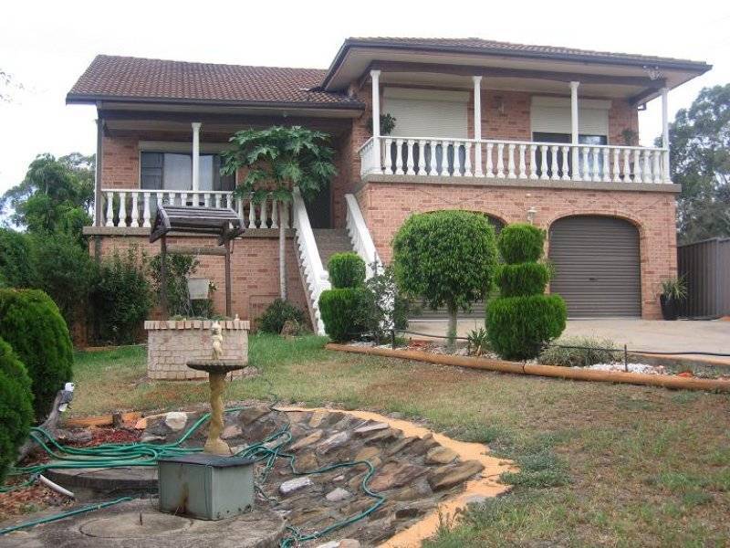 30 Twenty Second Ave, West Hoxton NSW 2171