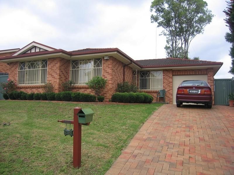 28 Bellingen Way, Hoxton Park NSW 2171