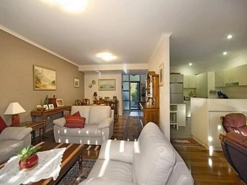 3 Medora Lane, Cabarita NSW 2137