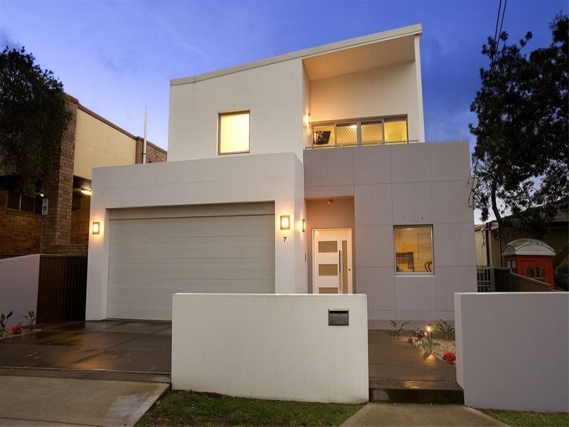 7 Wellbank Street, Concord NSW 2137