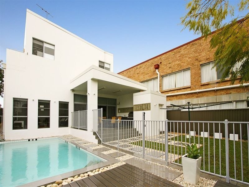 7 Wellbank Street, Concord NSW 2137