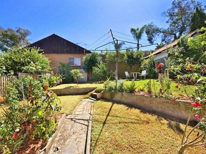 40 Burns Crescent, Chiswick NSW 2046