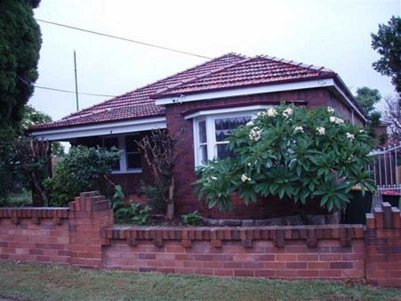 4 Ian Parade, Concord NSW 2137