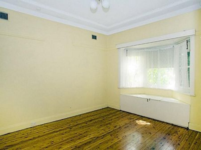 4 Ian Parade, Concord NSW 2137