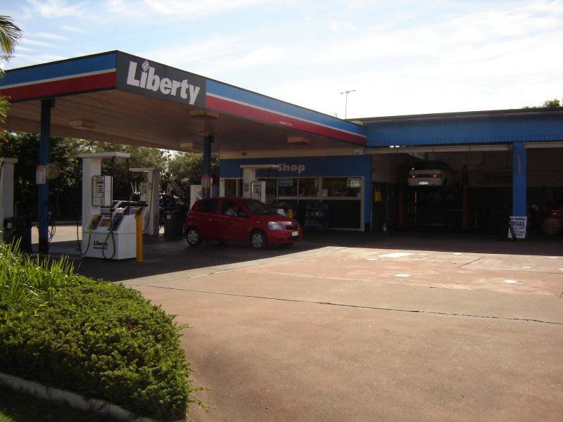 75 TE Peters Drive, Broadbeach QLD 4218