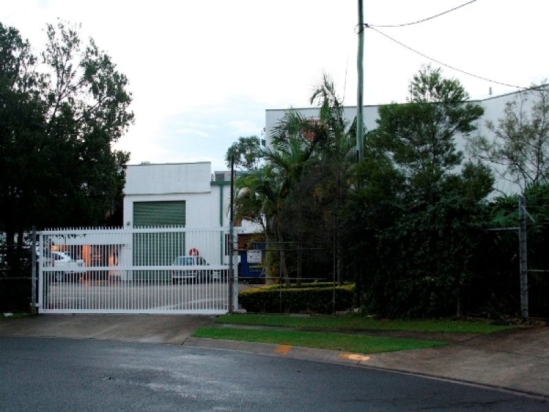 6 Davo Court, Burleigh Waters QLD 4220