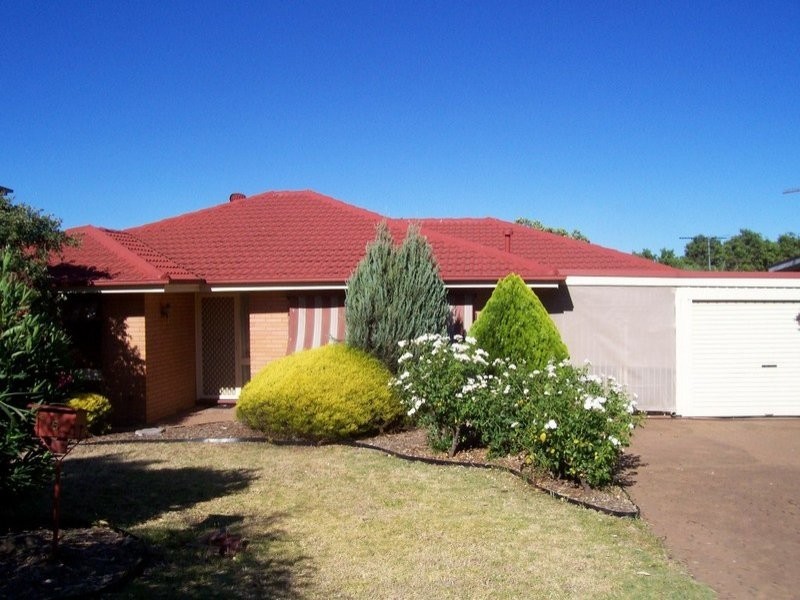 5 Batley Street, Para Vista SA 5093