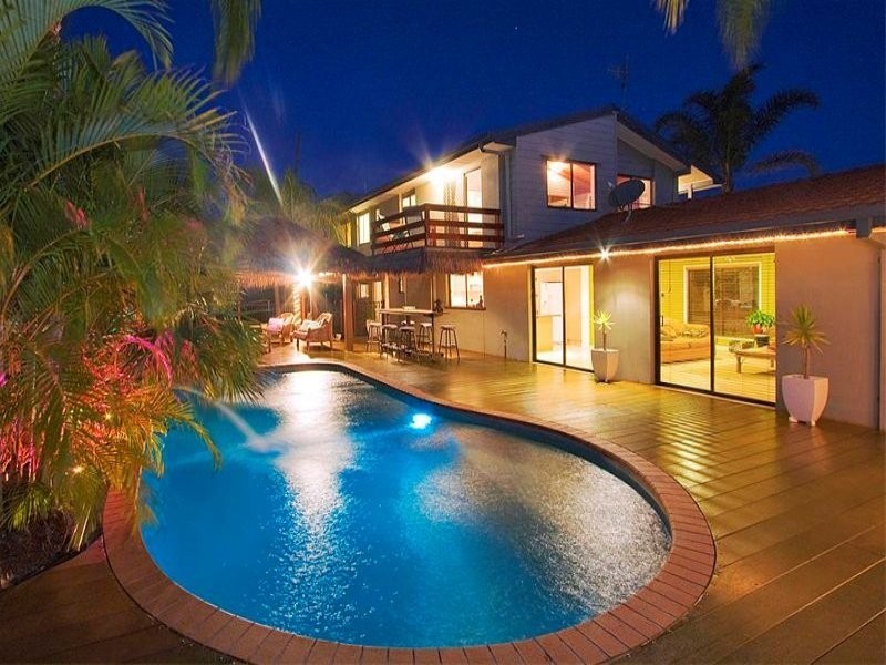 35 Mainsail Street, Currumbin Waters QLD 4223