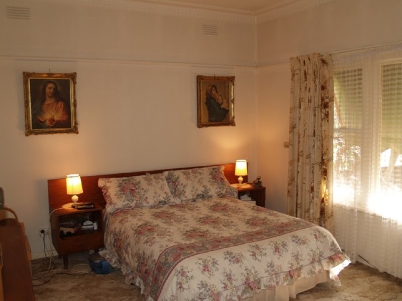 25 Larkings Street, Wangaratta VIC 3677