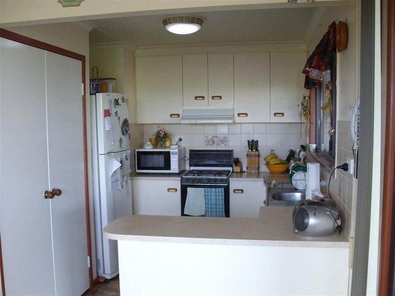 2 Fairfax Street, Cambooya QLD 4358