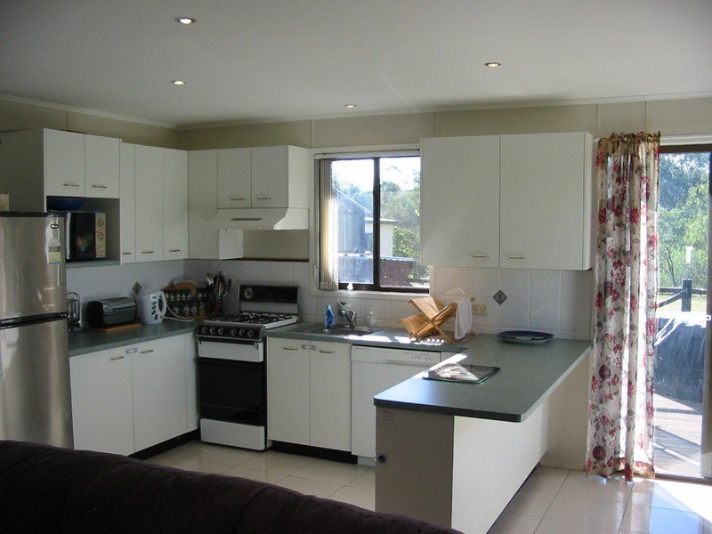 10 Shorelands Drive, Withcott QLD 4352