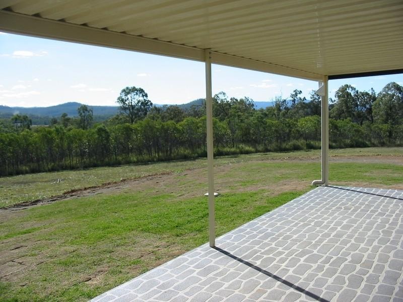 271 Jones Rd, Withcott QLD 4352