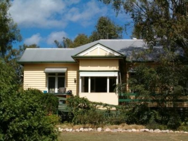 15 Thursa St, Murphys Creek, Toowoomba QLD 4350