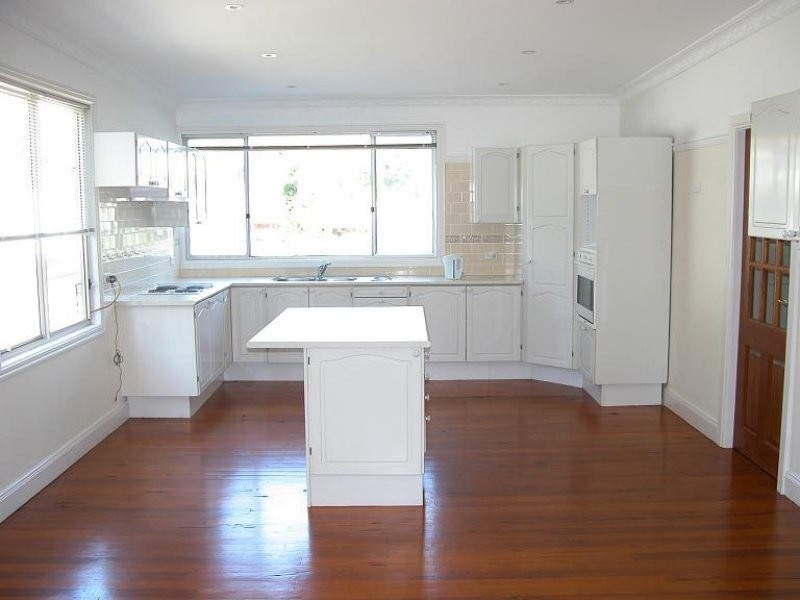 92 Evelyn Street, Sylvania NSW 2224