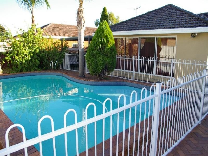 8 Wollondilly Place, Sylvania Waters NSW 2224